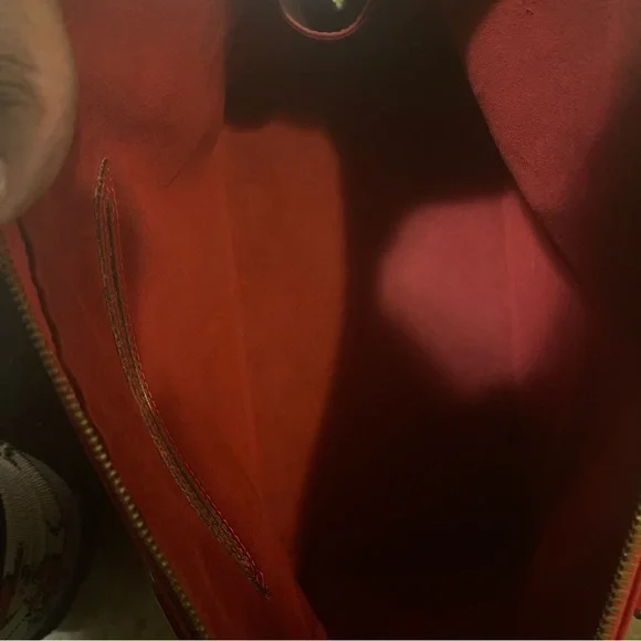 Authentic LV Epi Alma Red PM - Picture 9 of 10